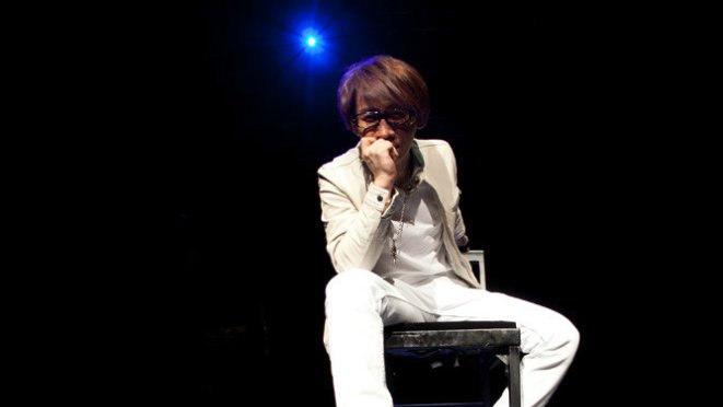 如何看待刘谦过硬的手法和熟练的心理知识呢？