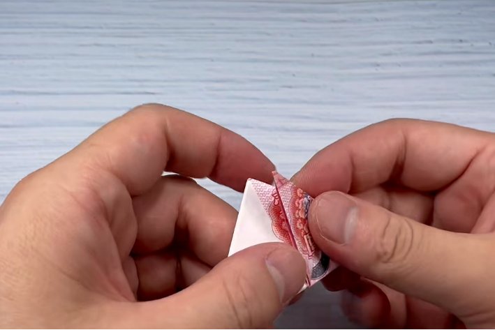 人民币怎么叠玫瑰花