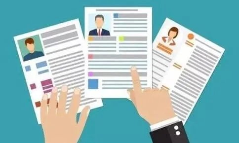 女子投简历后发现HR是室友，此时，是否体现出了人际关系的重要性？