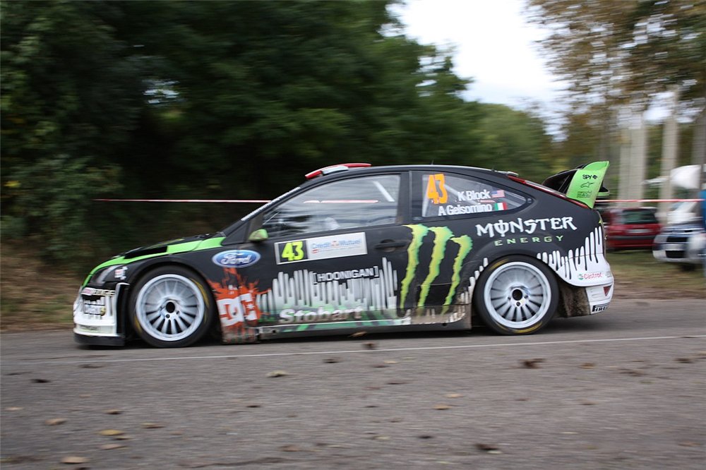 会漂移的“砖头”，Ken Block