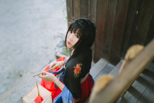 春如旧人空瘦泪痕红浥鲛绡透什么意思