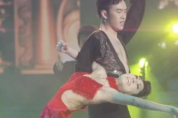 翩跹是什么意思