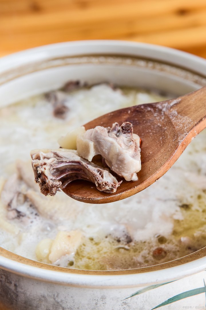 新加坡“国菜”告急，为什么海南鸡饭成了新加坡国菜？