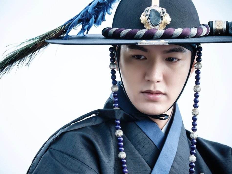 请问哪里有《蓝色大海的传说》可以看啊？