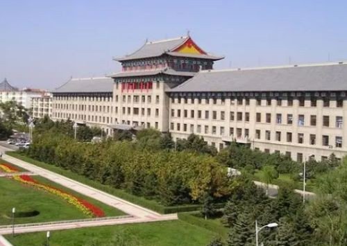 西南政法大学研究生录取分数线是多少？