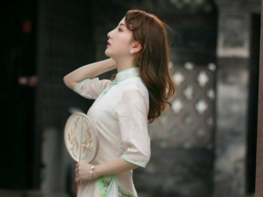 风韵犹存的意思是什么