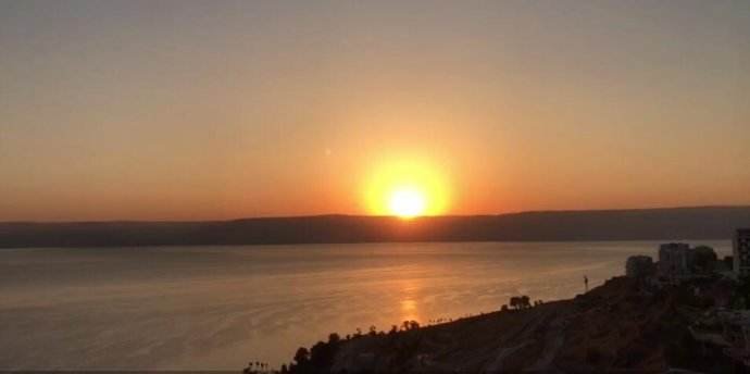 霞光万道成语有哪些？