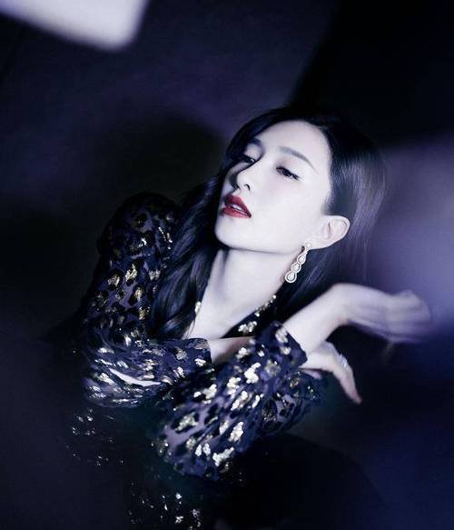 江疏影是谁?！？