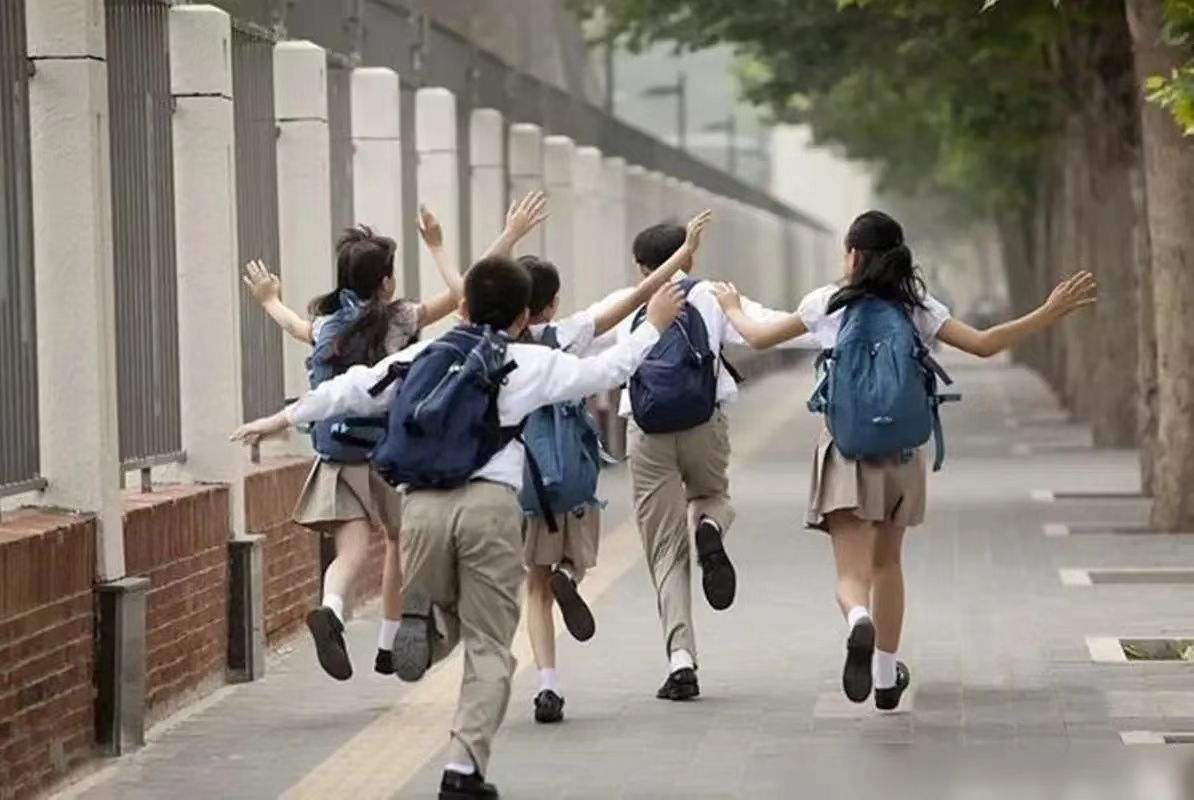 女高中生的腰未增删翻译