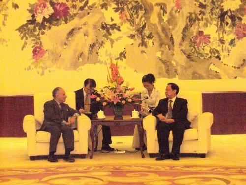 米高·嘉道理的个人简介