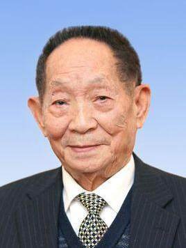 中国建国多少年了