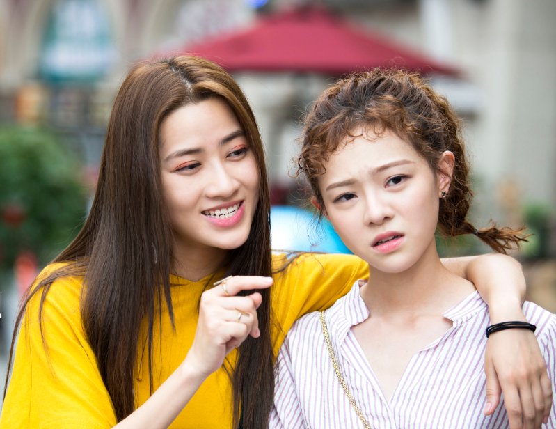 《我的邻居睡不着》这部剧讲的什么？