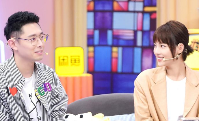 买超与张嘉倪是怎么认识的?买超的家庭背景是怎样的?