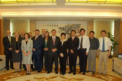 许津荣的人物履历