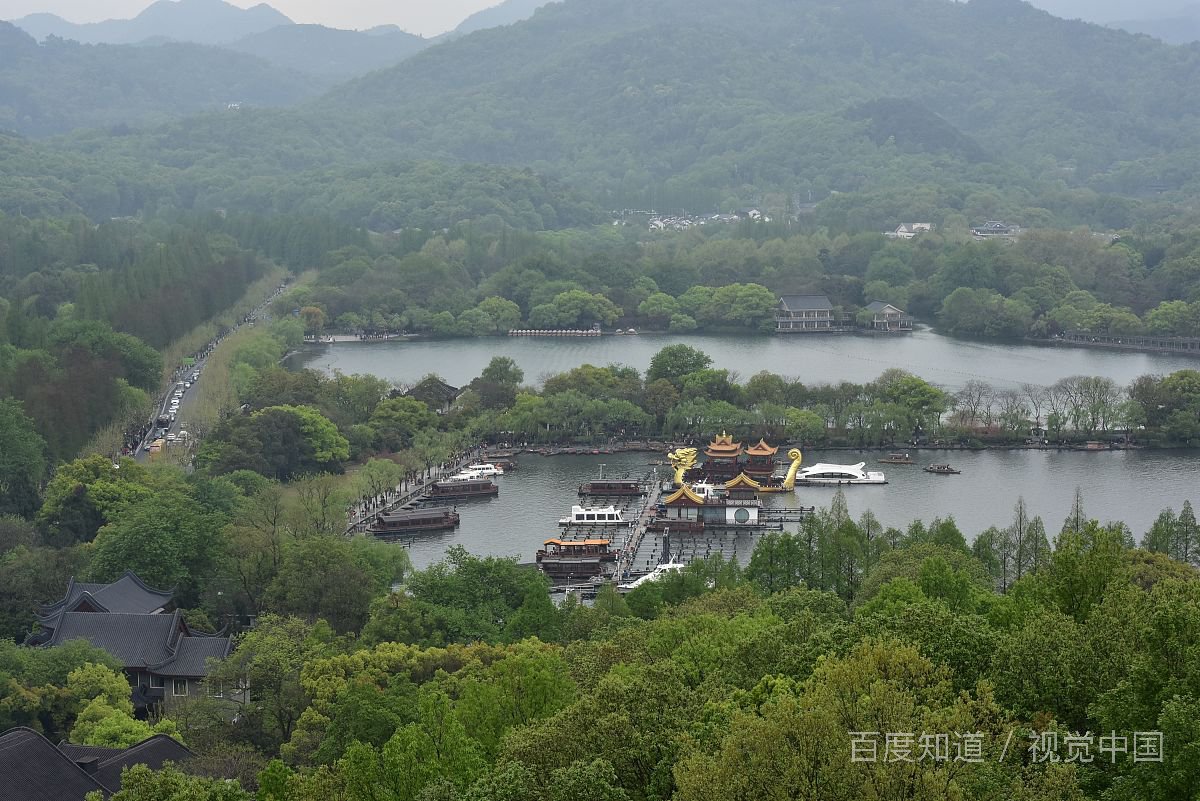 大学师生之间的恋爱应该被禁止吗？