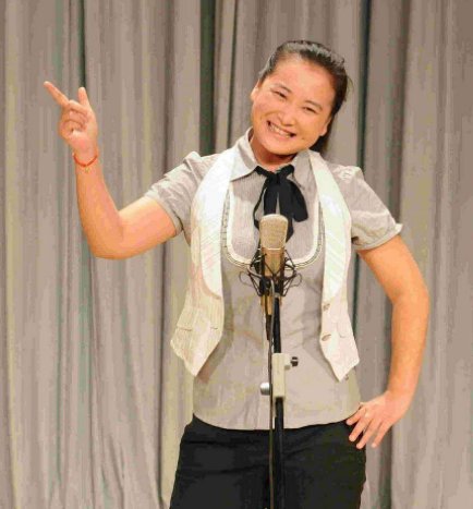 在贾玲之前的一位女相声演员，美艳不输女星，还是郭德纲同门师姐，她是谁？