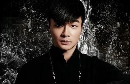 网络主播帝师偷逃税被罚，他本人对待此事是什么态度？