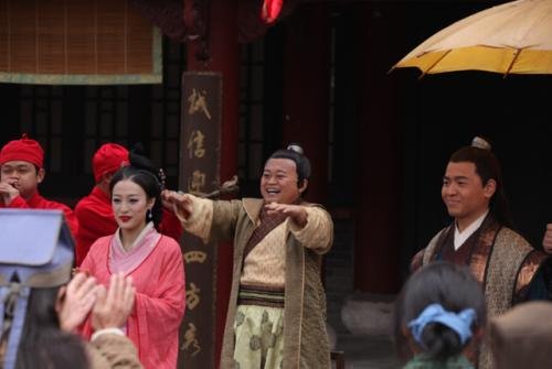 《喜气洋洋小金莲》是怎样的电影?