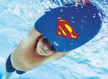 四川男孩溺水后两男子下水施救，三人均溺亡，此事给予了我们哪些警示？