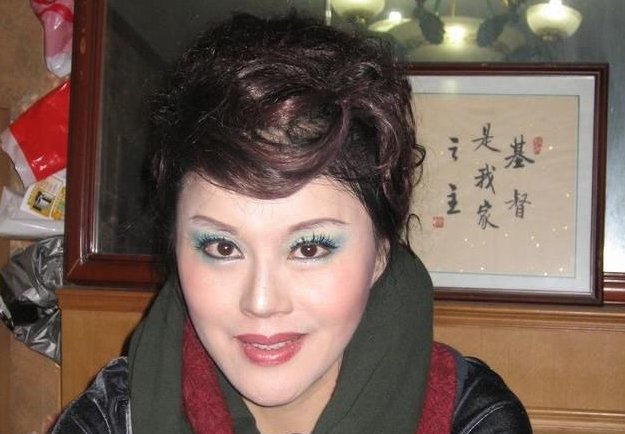 在贾玲之前的一位女相声演员,美艳不输女星,还是郭德纲同门师姐,她是谁?