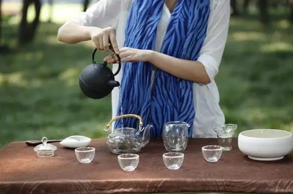 沏茶的正确读音