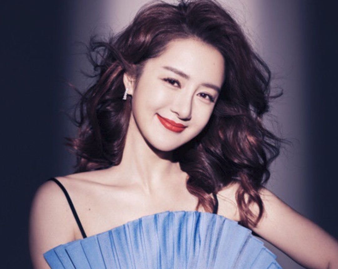 在《小女霓裳》中不演反派的李依晓，是否带给你惊喜了？