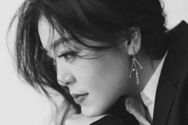 歌手亚男唱的全部歌曲