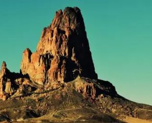 一座山和一片山的意思？