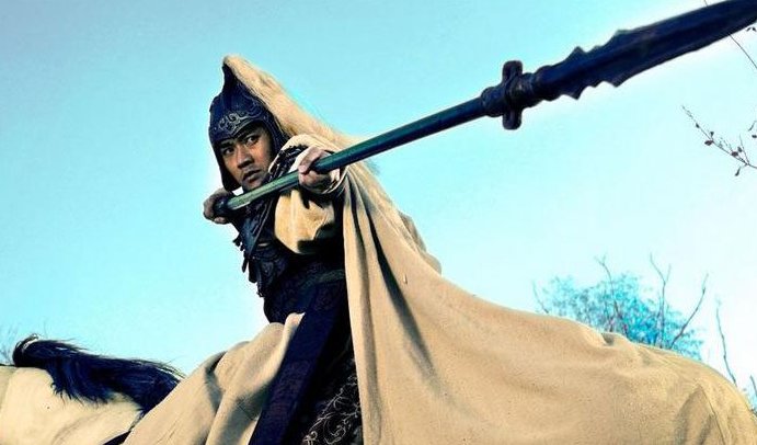 央视三国演义赵子龙救阿斗时的歌叫什么名字