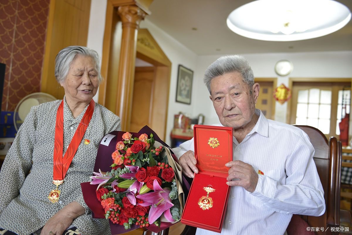 三属人员指的是什么