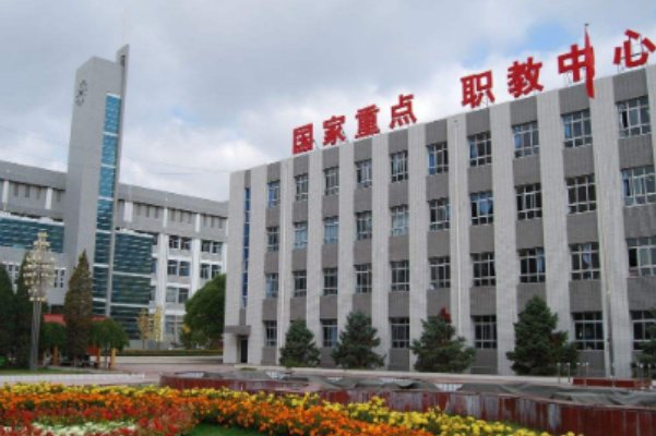 张家口十七中2023招生电话