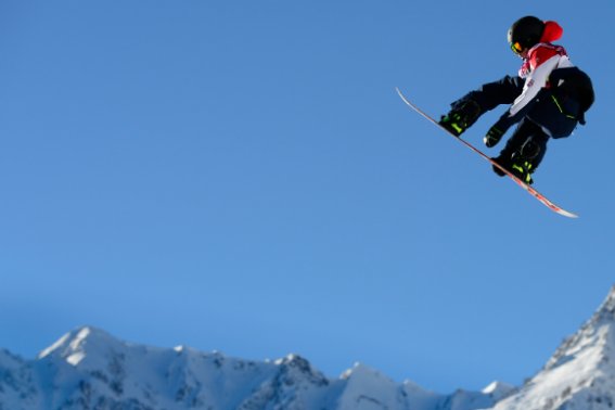 腾空而起的意思是什么