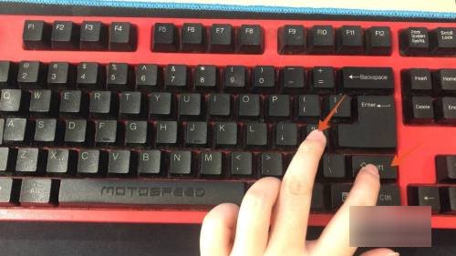 在键盘怎么打引号？