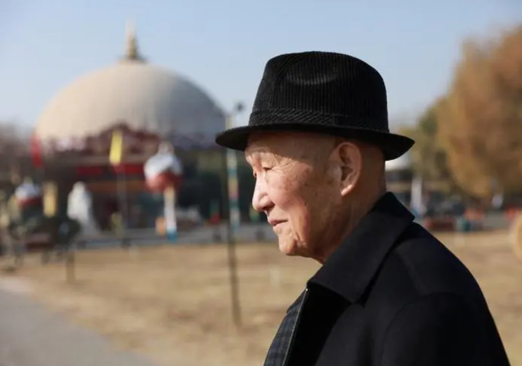 矍铄怎么读什么意思