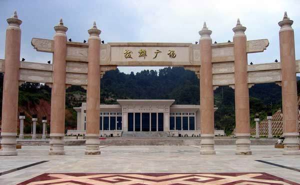 韦拔群是被谁杀害的