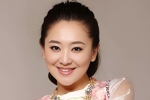 主持人月亮姐姐简历