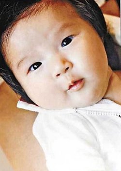 李晞彤的个人简介