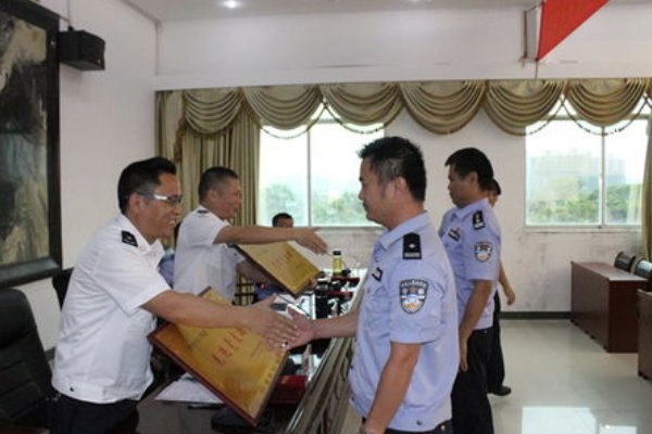 先进是什么意思?