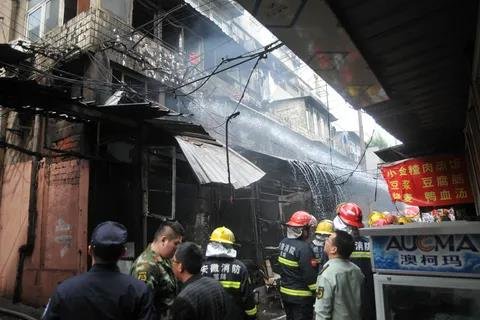 长春餐厅爆炸燃烧事故致17死，爆炸的原因是什么？