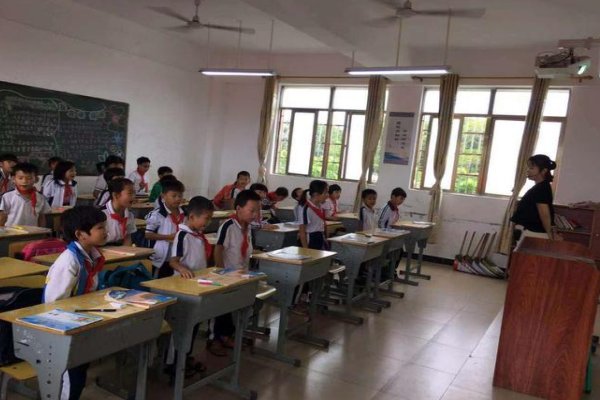 穴字有什么组词