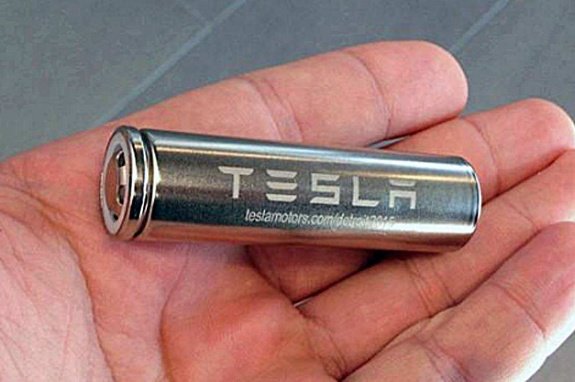 特斯拉发生自燃，为什么特斯拉这么多问题还备受追捧？