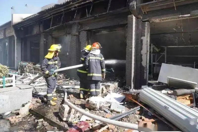 长春餐厅爆炸燃烧事故致17死，爆炸的原因是什么？