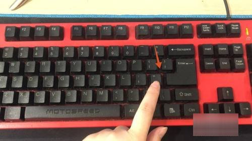 在键盘怎么打引号？