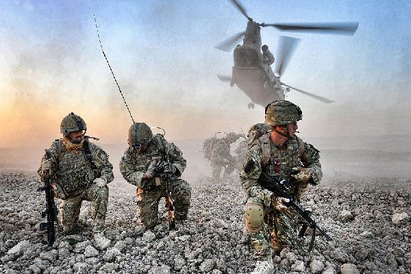 剑拔弩张的拼音和意思