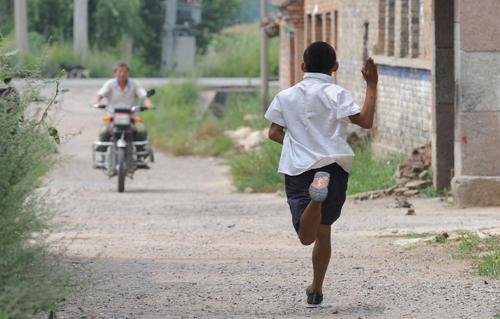 有人说单身汉越来越多，到底多少岁未婚称为单身汉？