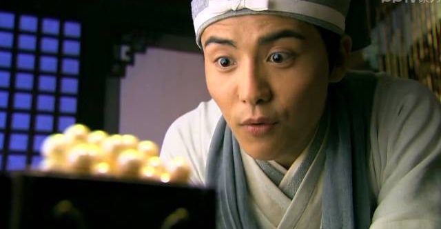 如何评价《怪侠一枝梅》中的应无求？