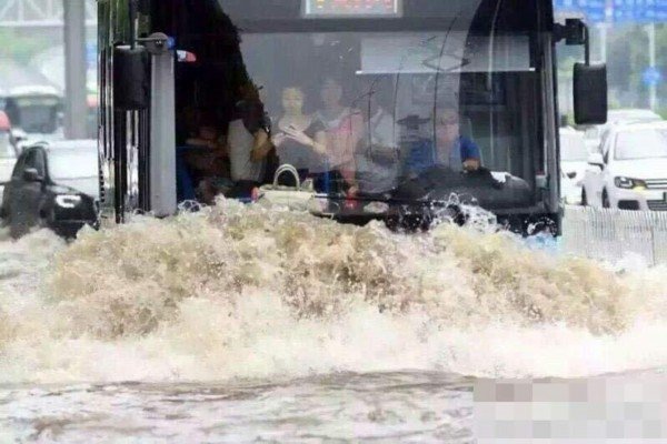 西安暴雨上热搜，西安暴雨对西安造成了什么影响？