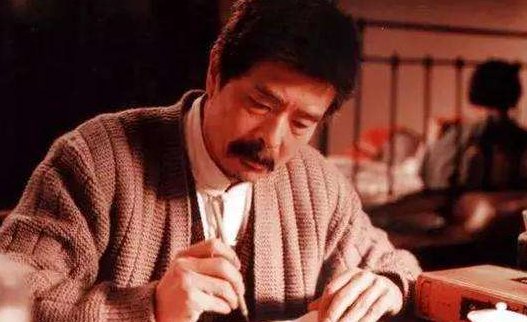 俯首甘为孺子牛的孺子牛是什么意思？