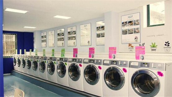 干洗一件衣服要多少钱啊？