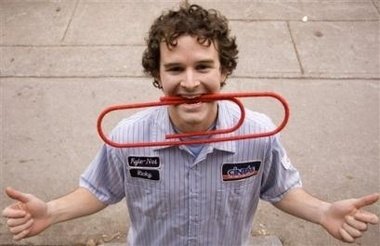 别针换别墅的具体故事